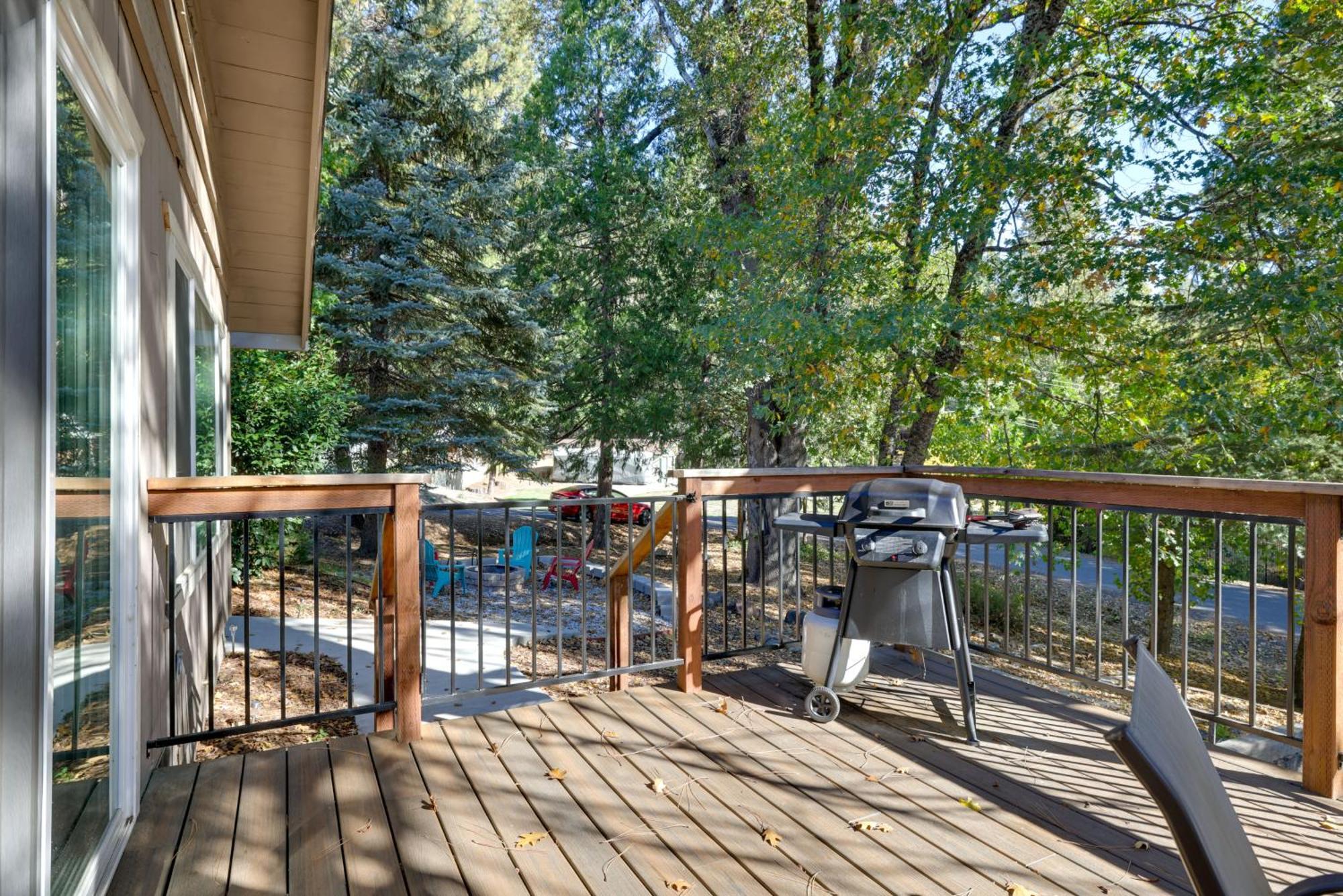 Sherwood Forest Cabin With Deck And Fire Pit! Twain Harte Ngoại thất bức ảnh